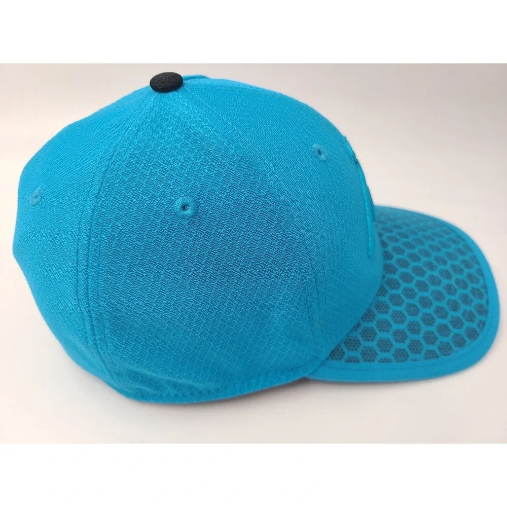 Carolina Panthers New‎ Era 39Thirty Flex Fitted M-L Hat Cap Polyester NFL Blue